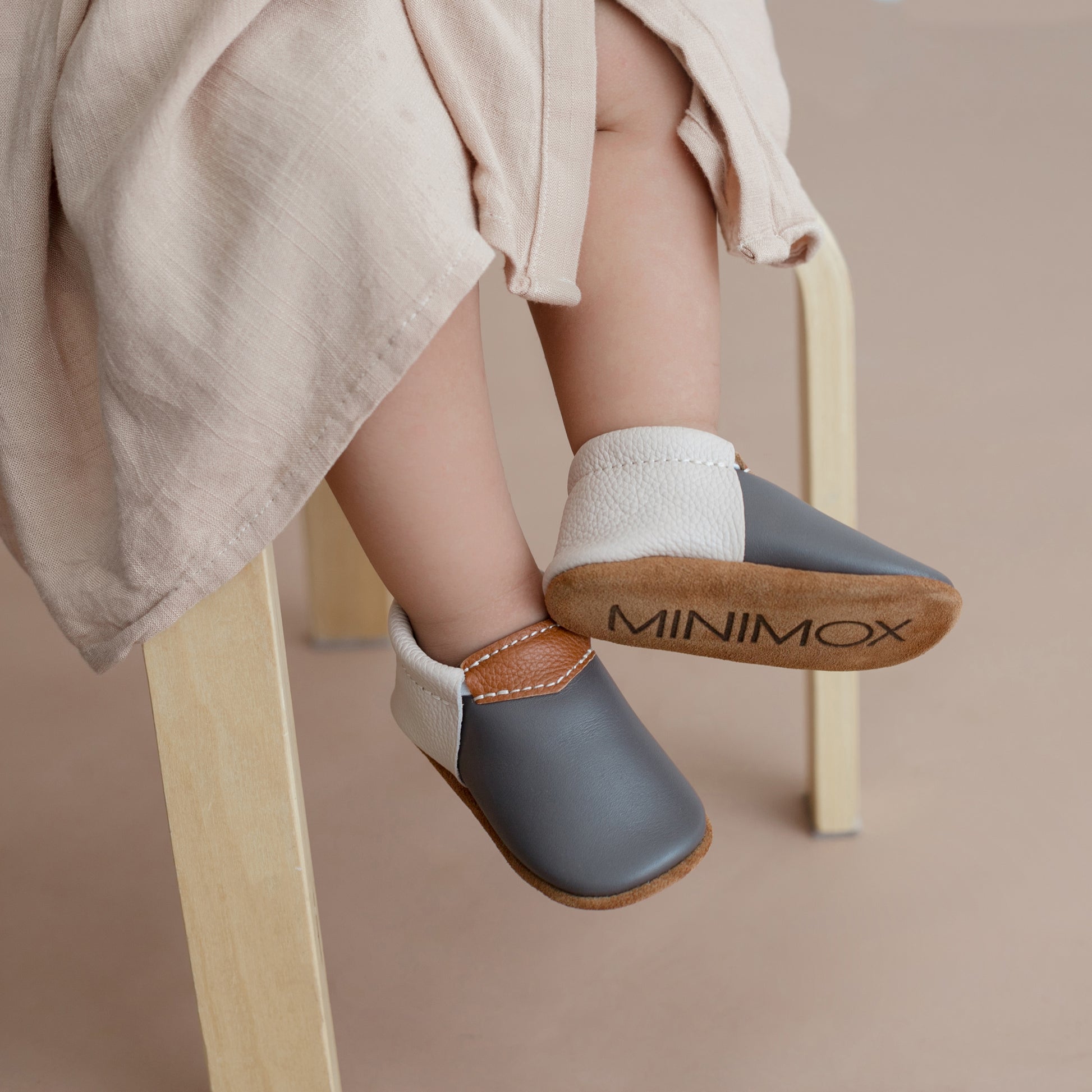 Zapatos para bebés City Mix Plomo – MINIMOX - Main Image